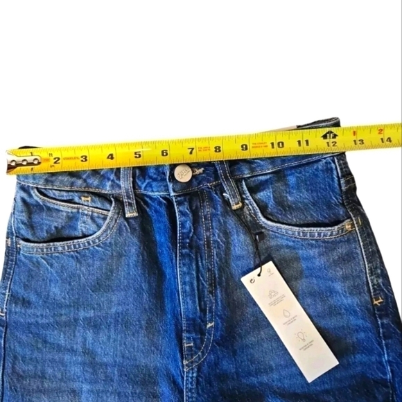 ZARA Medium Wash High Rise SLIM FLARE Leg Jeans Split Hem Sz US 2 - Picture 3 of 6